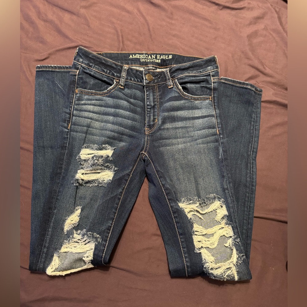 American Eagle Outfitters Women's Distressed Blue Jeans